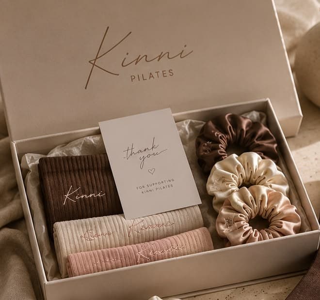 Kinni silk scrunchies in a gift box